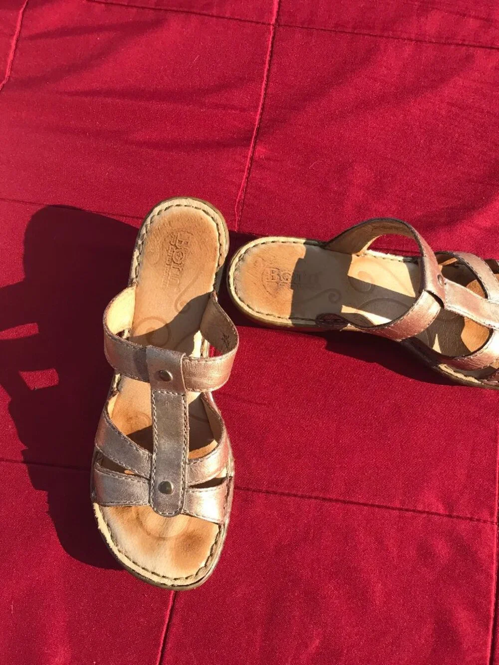 Gold Wedge Sandal, size 8